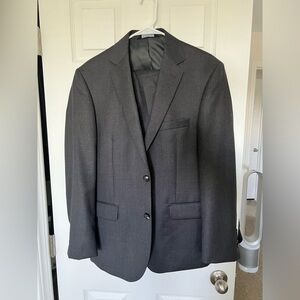 Jos a bank men’s suit, 41r, good condition